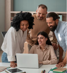 Personas trabajando